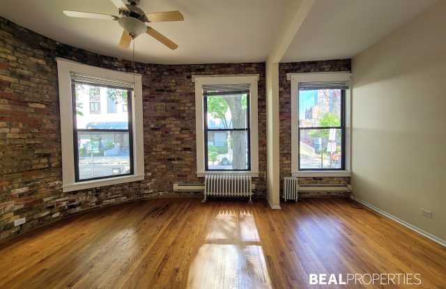 1216 N Dearborn St photos photos