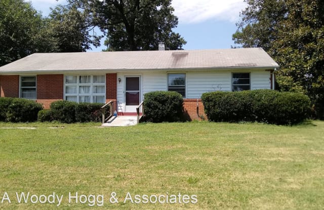 7989 Meadow Dr - 7989 Meadow Drive, Mechanicsville, VA 23111