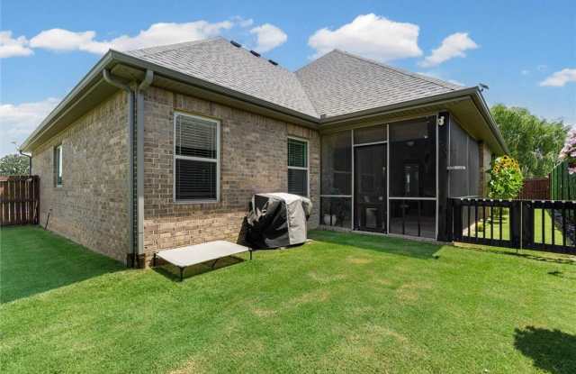 5819 W Cane Hill Drive Gallery 4