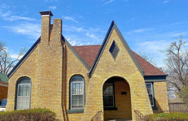 2121 Northwest 28th Street photos photos