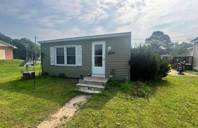 A Little House with a Lot to Love photos photos