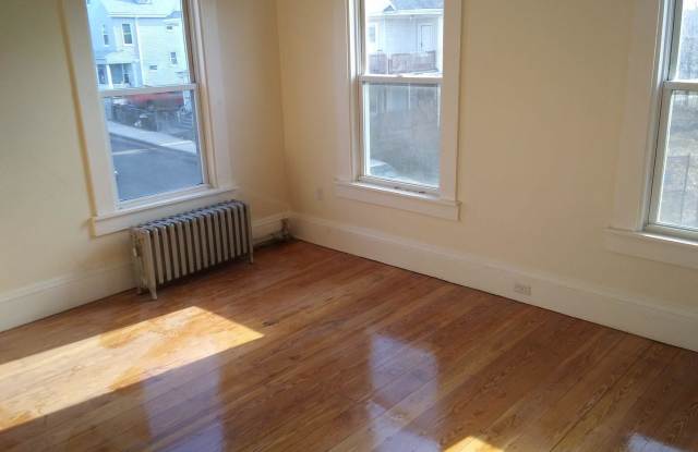 17 Harvard Ave Gallery 2