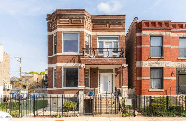 2916 W Warren Boulevard photos photos