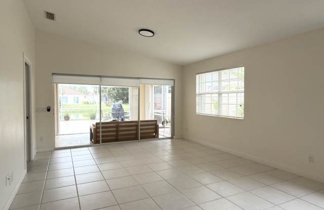 4614 Ossabaw Way Gallery 3