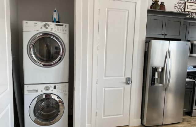 Available Nov 1st - 1 bedroom, FURNISHED casita for rent Gallery 4