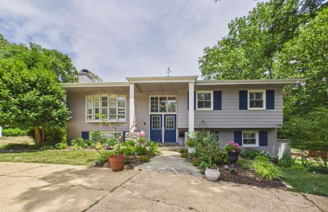 9201 CHERRYTREE Drive Gallery 1