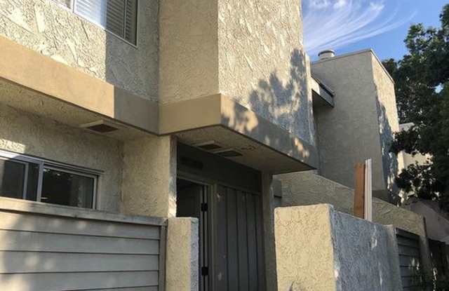 11818 MOORPARK Street Gallery 2