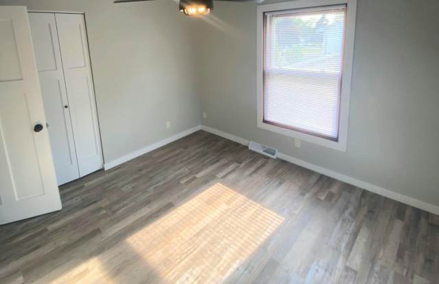 1376 W Hiawatha Dr photos photos