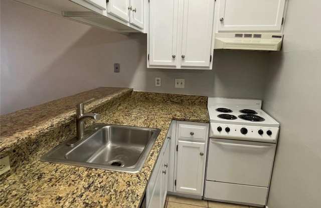 Fully remodeled 2 bed 1 bath Close to UT and DT Austin photos photos