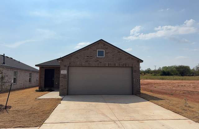 Brand New 3 Bedroom 2 Bath Home in Mustang Schools Gallery 3