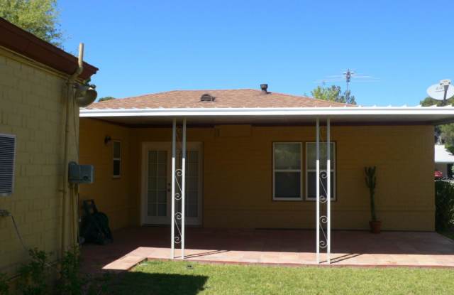 2427 E AVALON Drive Gallery 4