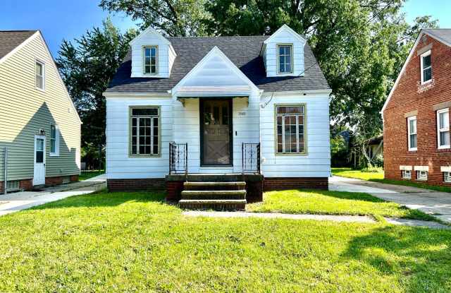 Charming 3-Bedroom Euclid Home with Garage Parking photos photos
