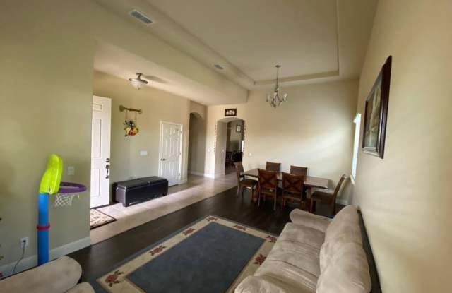 Gorgeous Newer 4 Bedroom in Highly sought after Riata Empire Ranch Community! photos photos