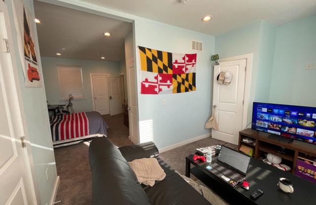 1411 W Thompson photos photos