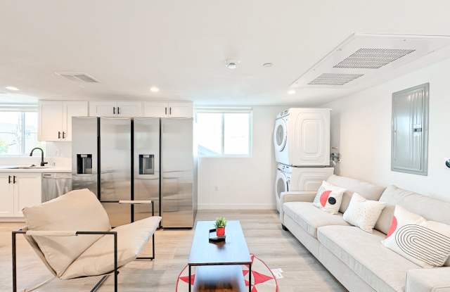 TL 1361 W 35th St - Co-Living Gallery 2