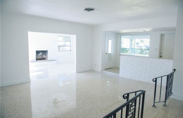 10270 BLOSSOM LAKE DRIVE Gallery 2