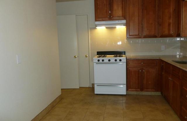 447 Central Ct Gallery 3