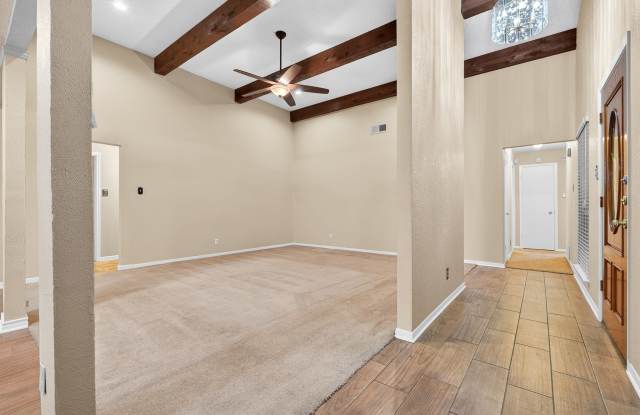 1108 Houston Street Gallery 2