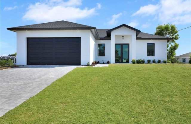 125 NW 24th Ave - 125 Northwest 24th Avenue, Cape Coral, FL 33993