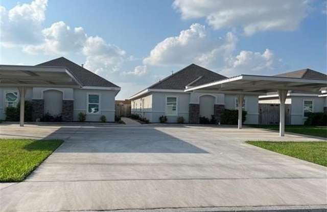 5007 N Winona Drive Gallery 1