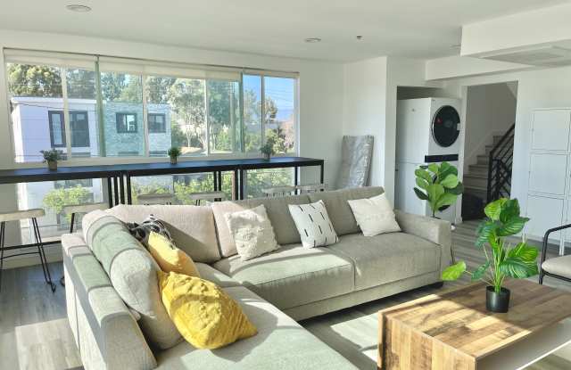 1476 W 35th St - Co-Living photos photos