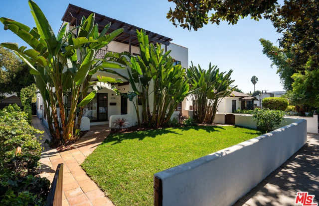 1210 N Poinsettia Dr Gallery 2