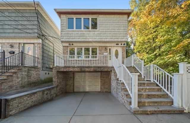 178 WEST 33RD ST - 178 West 33rd Street, Bayonne, NJ 07002