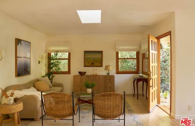 655 Angelus Pl Gallery 4