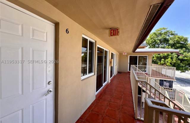 1595 NE 125th St photos photos