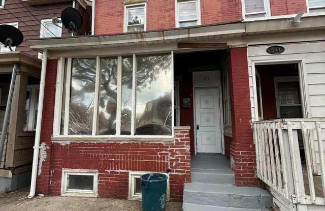 933 Beatty St photos photos
