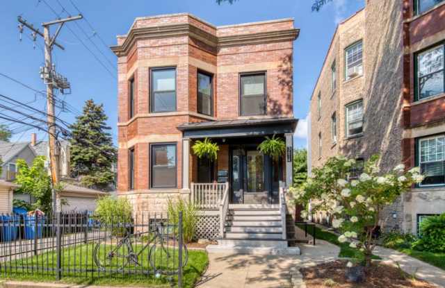 3614 N Hoyne photos photos