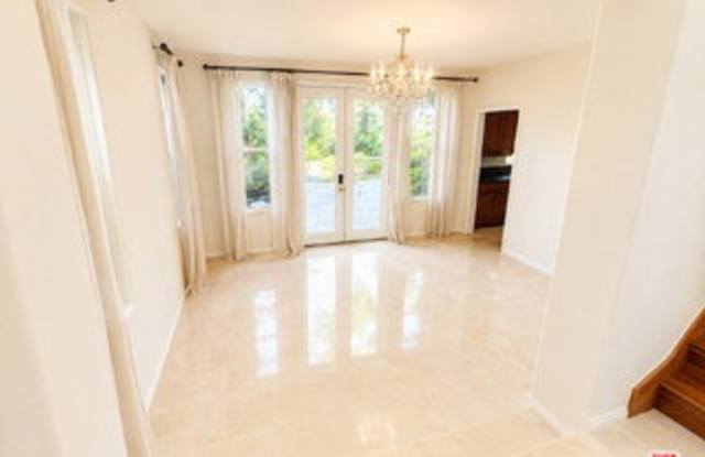7371 Westcliff Drive Gallery 4