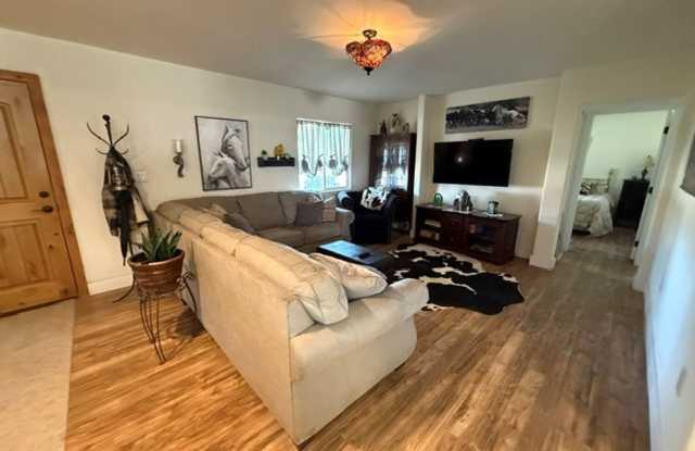 3 BR Furnished Home w/Utilities Mohave Valley w/ Casinos, Colorado River nearby Gallery 3