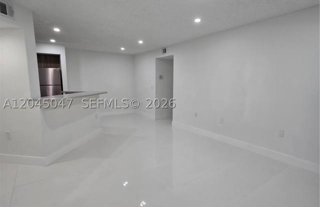 595 Vista Isles Dr Gallery 2