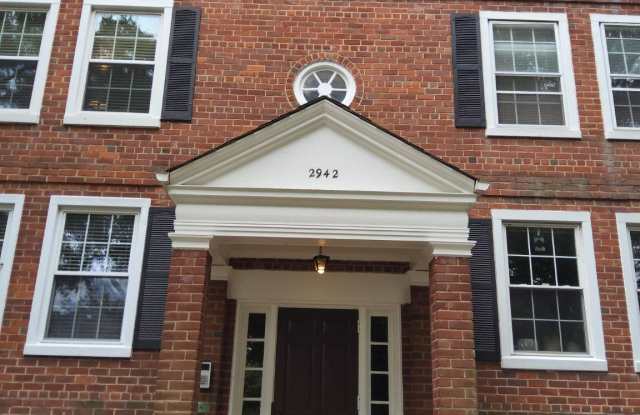 2942 S COLUMBUS Street Gallery 2