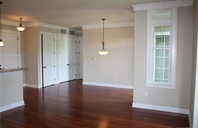 2810 Selwyn Avenue - 2810 Selwyn Ave, Charlotte, NC 28209