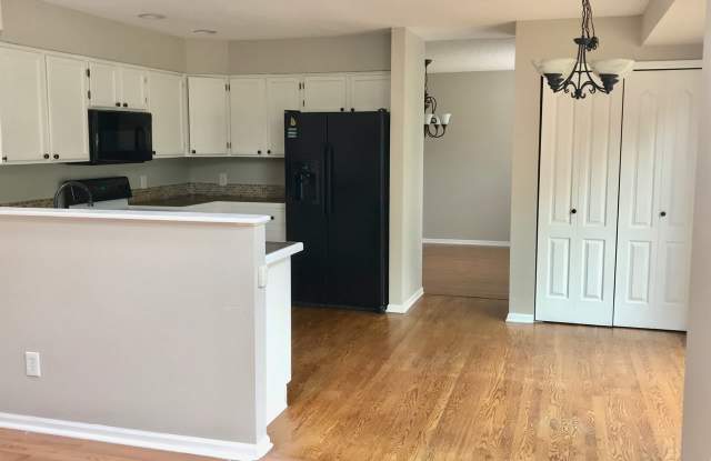 719 Redwood Ct Gallery 4