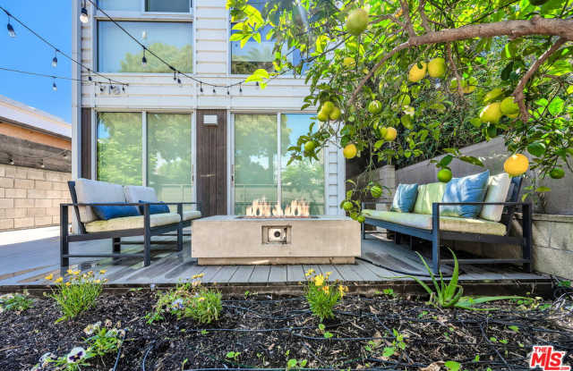 718 Marine Street photos photos