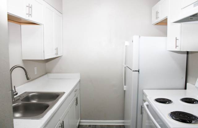 The Residences at Glen Oaks photos photos
