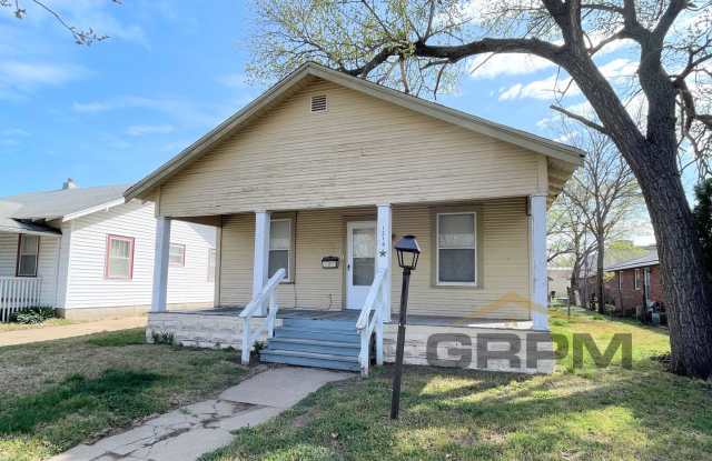 2 bedroom with detached garage photos photos