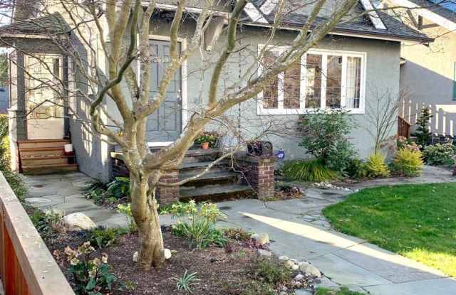 3459 41st Ave SW Gallery 2