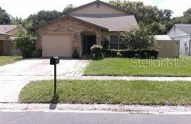 3310 RUSSETT DRIVE - 3310 Russett Drive, Lake Magdalene, FL 33618