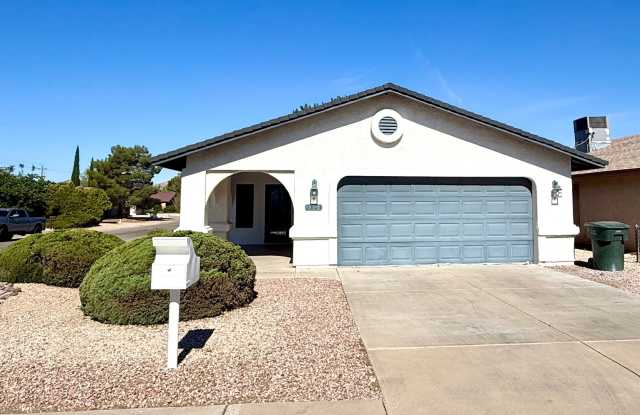 Updated 3 Bedroom, 2 Bathroom Home in Central Kingman – Across from the Mohave County Fairgrounds! Gallery 3