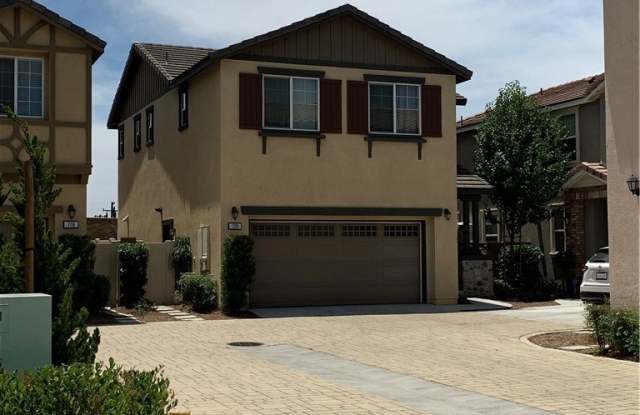 690 Huron Drive - 690 Huron Pl, Claremont, CA 91711