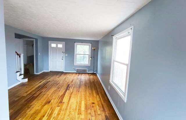 2 BED 1 BATH BEAUTIFUL SINGLE FAMILY HOME IN EUCLID! photos photos