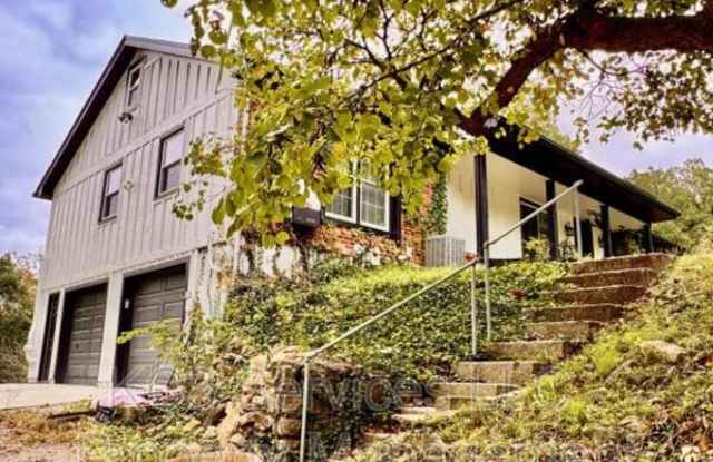 4311 NW 80th Terrace Gallery 2