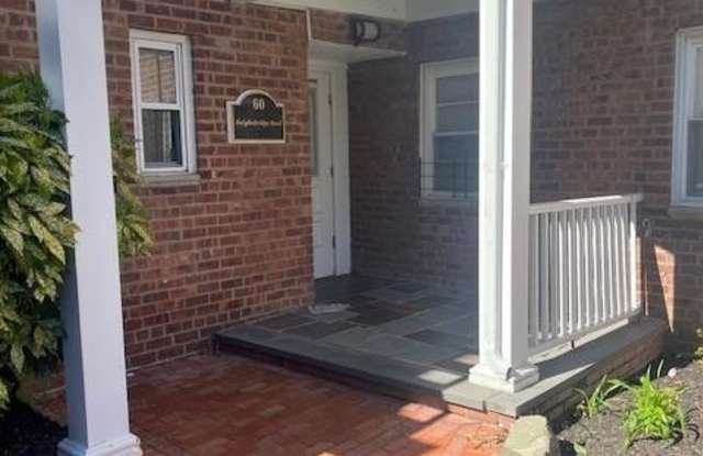 60 Knightsbridge Road - 60 Knightsbridge Road, Great Neck Plaza, NY 11021