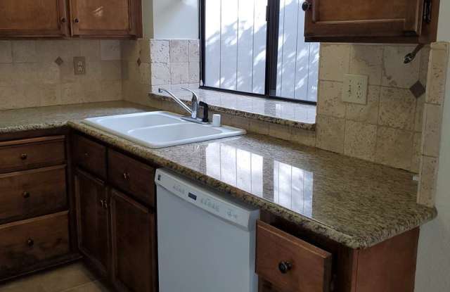 712 Dorothy Way, Gallery 4