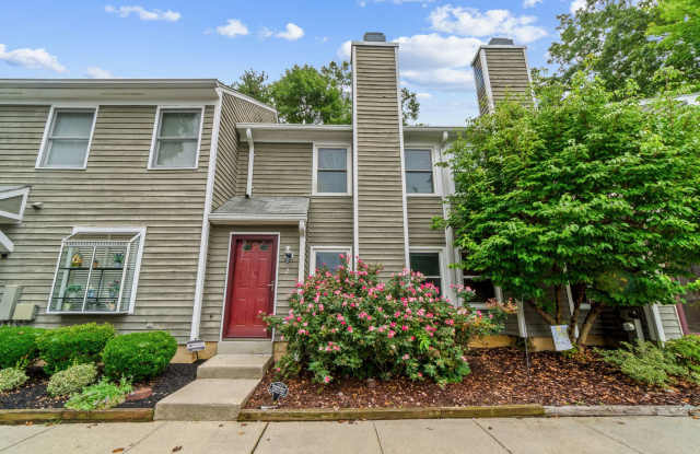 2 bed 2 1/2 bath townhouse in Annapolis photos photos