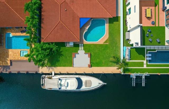 3080 NE 43rd St photos photos 3080 NE 43rd St photos photos